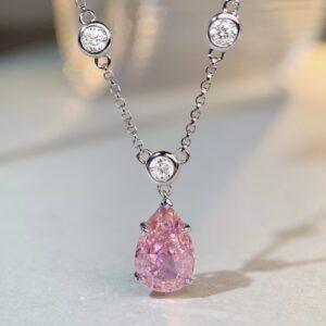 Crushed Ice Cutting Pear Necklace