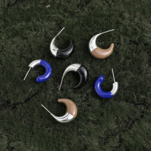 Maillard color artificial drop C hoop earrings