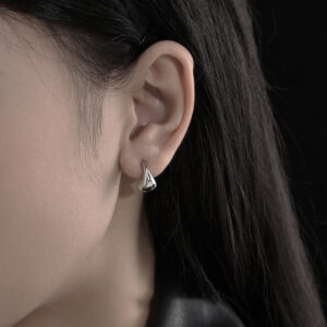 Smooth irregular shape C ring earrings