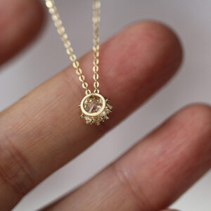 9K Halo Round Necklace - Image 4
