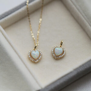Hola Heart Opal Necklace