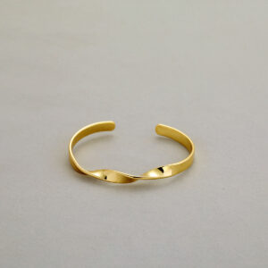 Wave line bracelet