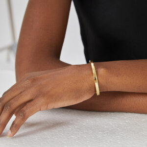 Plain Elegant Bangle