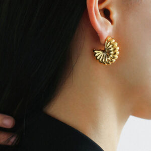 Shell Heavy Earrings
