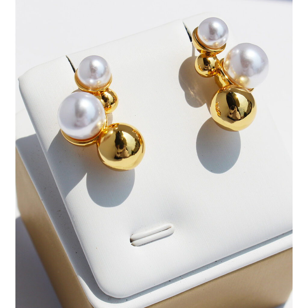 Balls Pearl Earrings